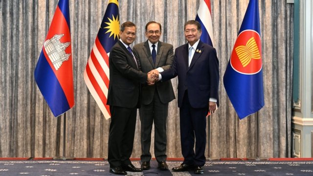 Thailand and Cambodia agree to ‘unconditional’ ceasefire starting midnight Thailand and Cambodia agree to ‘unconditional’ ceasefire starting midnight
