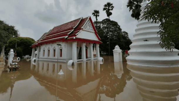 ‘We keep drowning to save Bangkok’: Ayutthaya locals plead for flood relief ‘We keep drowning to save Bangkok’: Ayutthaya locals plead for flood relief