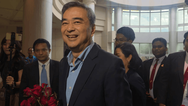 Abhisit returns as Democrat party leader Abhisit returns as Democrat party leader