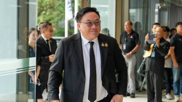 New Pheu Thai leader vows reform to win back public trust New Pheu Thai leader vows reform to win back public trust