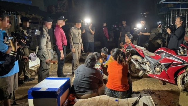 Joint force deployed in Hat Yai’s Zone 8 to curb looting Joint force deployed in Hat Yai’s Zone 8 to curb looting