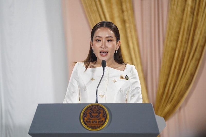 Paetongtarn officially becomes new Thai PM