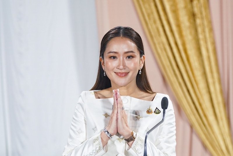 Paetongtarn officially becomes new Thai PM