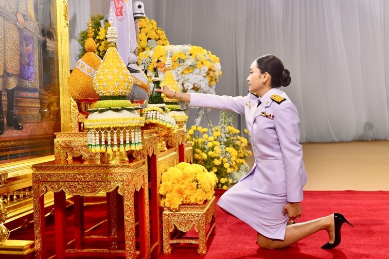Paetongtarn officially becomes new Thai PM