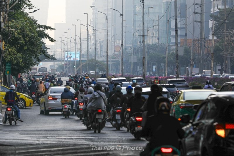 Air pollution in Bangkok reaches unhealthy levels