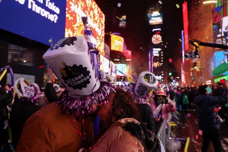 Happy New Year 2025 from around the world