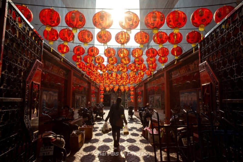 Yaowarat market bustling ahead of Chinese New Year