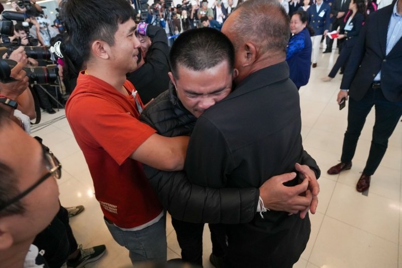 Five Thais released by Hamas return home