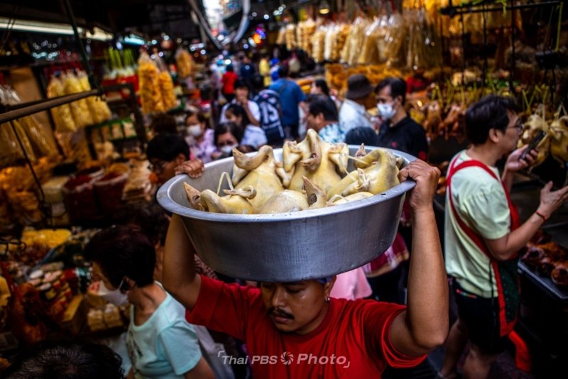 Yaowarat market bustling ahead of Chinese New Year