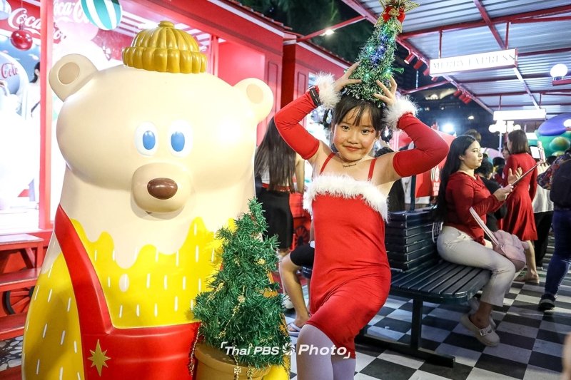 How Thais celebrate Christmas in Bangkok