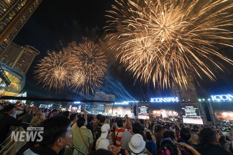 New Year fireworks display in Bangkok