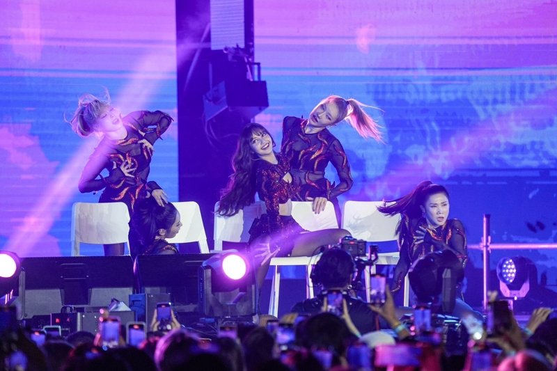 LISA performs at Thailand Amazing Countdown 2025