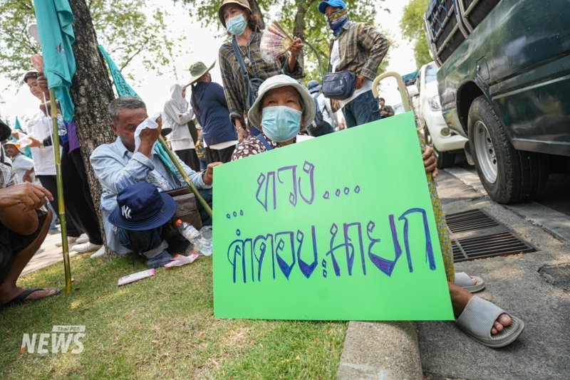 A fishy protest: Affected locals dump blackchin tilapia at Government House