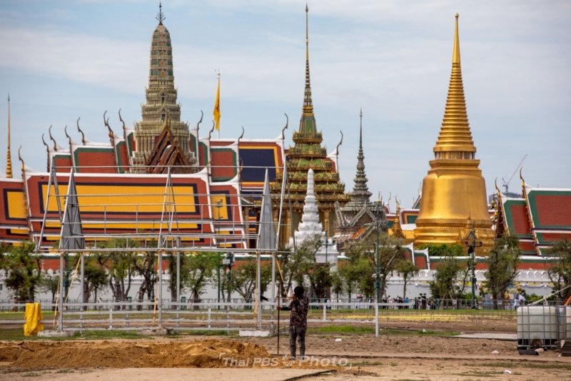 Big cleaning after Songkran festivities