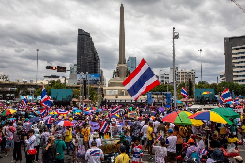 Mass protests against PM Paetongtarn - in pictures