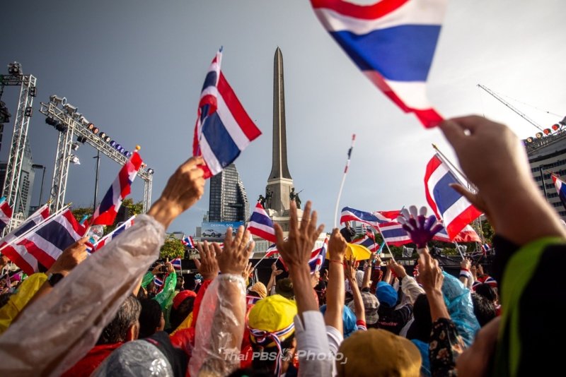 Mass protests against PM Paetongtarn - in pictures