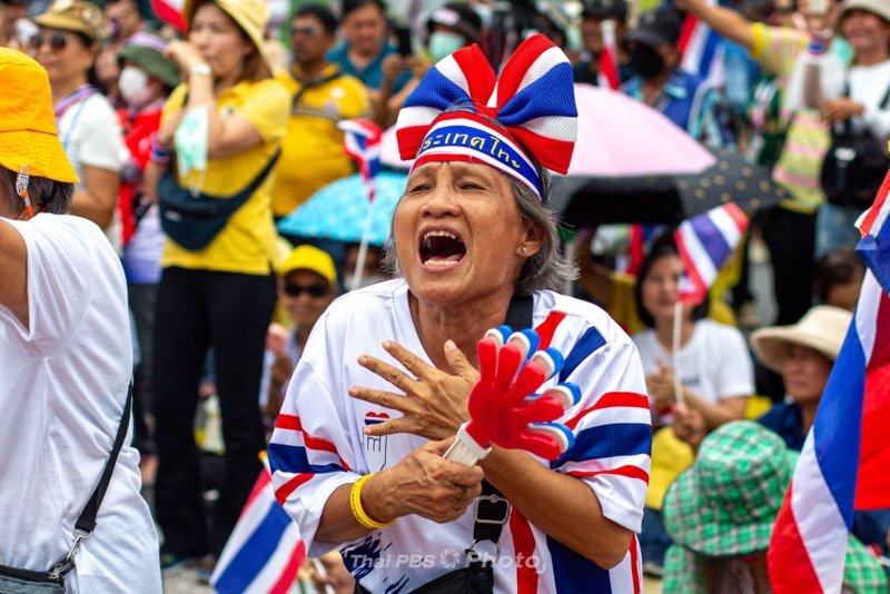 Mass protests against PM Paetongtarn - in pictures
