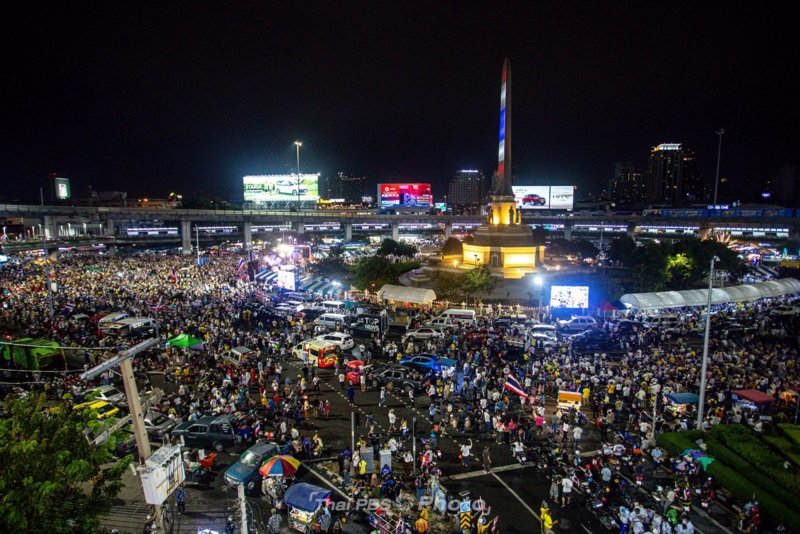 Mass protests against PM Paetongtarn - in pictures