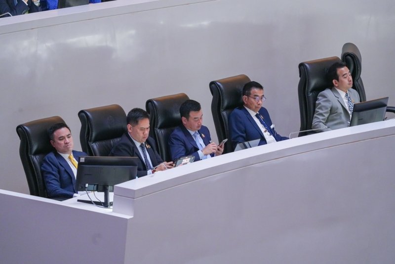 No-confidence debate against PM Paetongtarn - in pictures