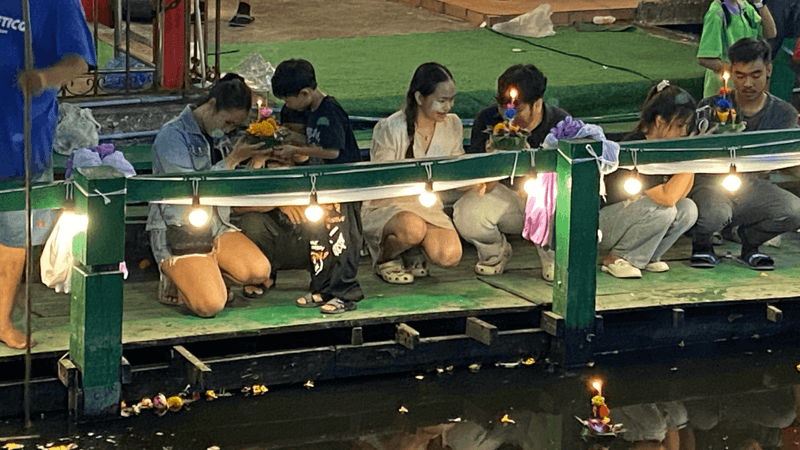 Local Loy Krathong festivities in pictures