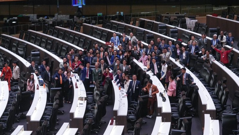 No-confidence debate against PM Paetongtarn - in pictures