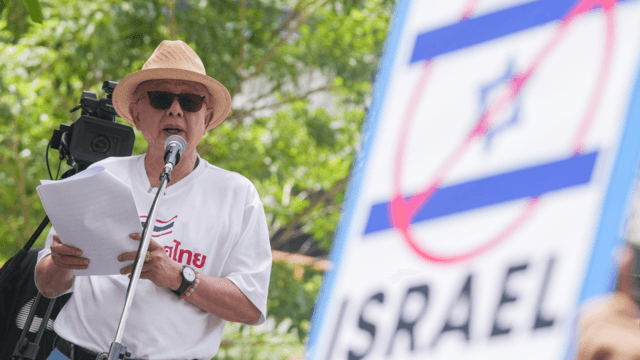 Protesters urge Israel to act over nationals’ misconduct, Chabad centres