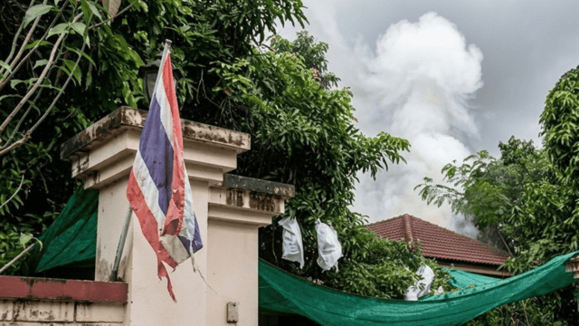 Body found in burnt-out house in Bang Phlat