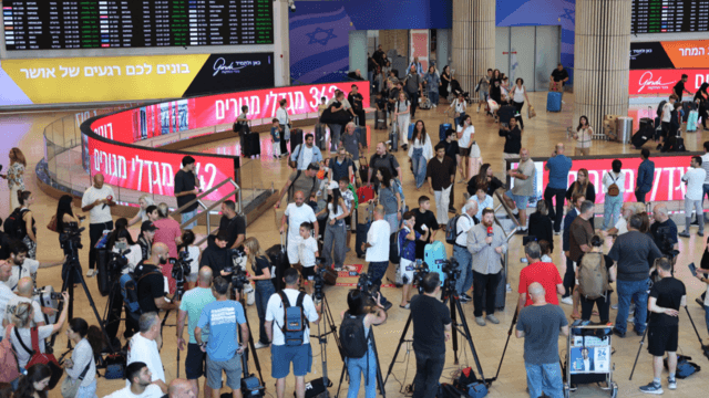 Israel-bound plane diverted after co-pilot stabs captain