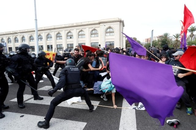 Thais in Barcelona warned to stay away from protest areas Thais in Barcelona warned to stay away from protest areas
