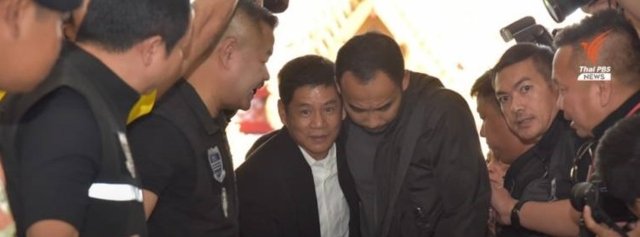 DSI to ask court to revoke Chaiwat’s bail or ban him from talking to the media DSI to ask court to revoke Chaiwat’s bail or ban him from talking to the media