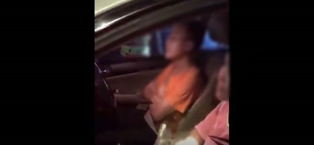Prayut intervenes in spat between traffic policeman and “judge” Prayut intervenes in spat between traffic policeman and “judge”