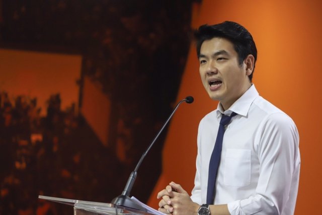 Future Forward wants Charter Court to lift Thanathorn’s suspension order Future Forward wants Charter Court to lift Thanathorn’s suspension order