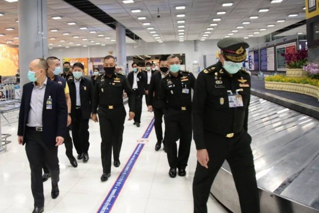 Senior army officers to oversee passenger screening at Bangkok airports Senior army officers to oversee passenger screening at Bangkok airports