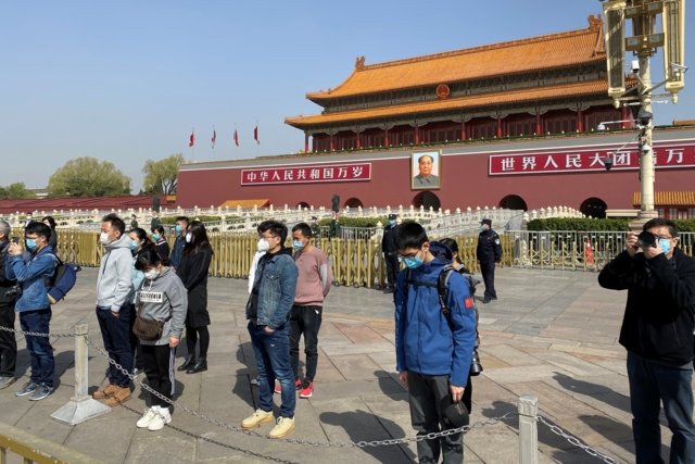 China pauses in memory of virus victims and 'martyrs' China pauses in memory of virus victims and 'martyrs'