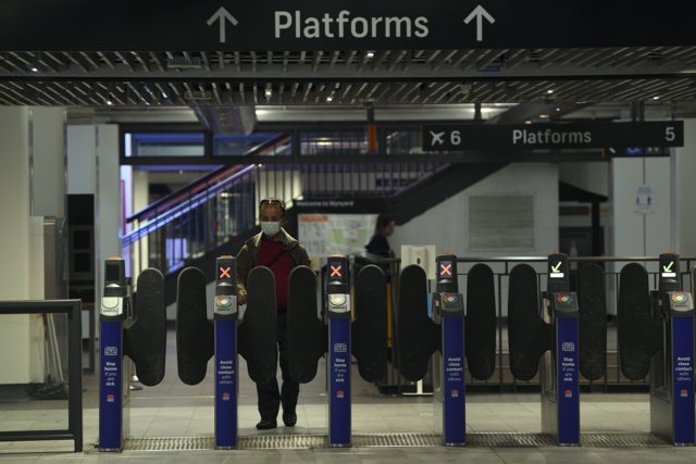 Nearly 600,000 Australians lose jobs as virus lockdown bites Nearly 600,000 Australians lose jobs as virus lockdown bites