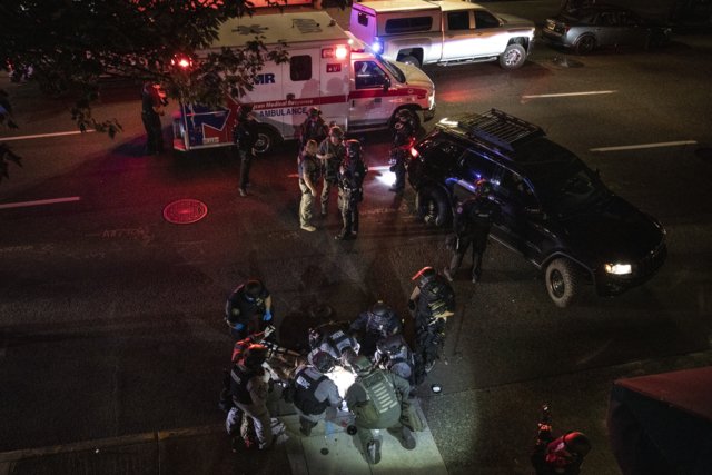 Trump, Portland mayor blame each other after deadly shooting Trump, Portland mayor blame each other after deadly shooting