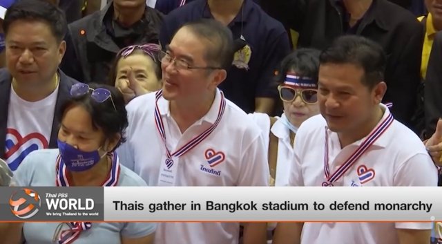 Thais gather in Bangkok stadium to defend monarchy Thais gather in Bangkok stadium to defend monarchy