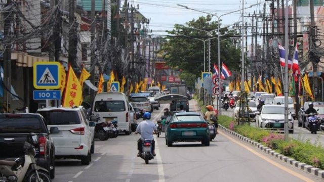 First 150 Chinese tourists due to arrive in Phuket on Thursday from Guangdong First 150 Chinese tourists due to arrive in Phuket on Thursday from Guangdong