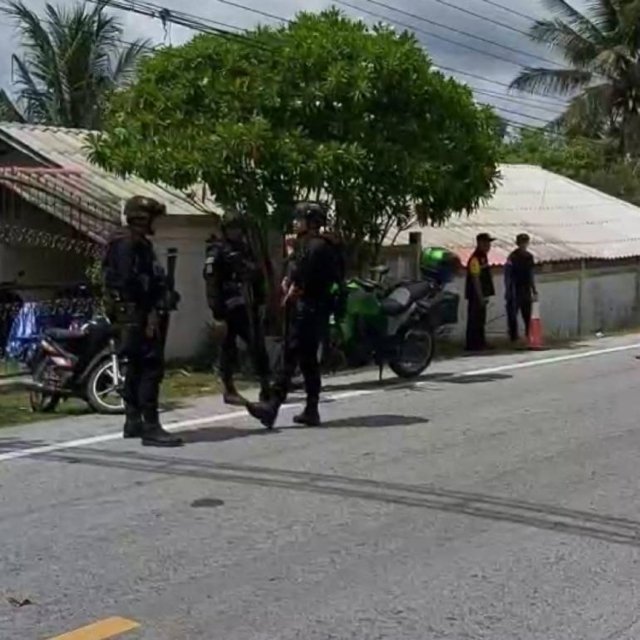 One ranger killed and two injured by suspected insurgents in Pattani province One ranger killed and two injured by suspected insurgents in Pattani province