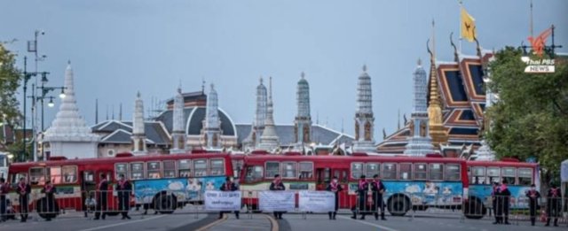 BMTA labour union opposes police use of buses to block protesters BMTA labour union opposes police use of buses to block protesters