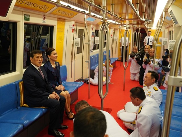 Their Majesties officially open MRT Blue Line Their Majesties officially open MRT Blue Line