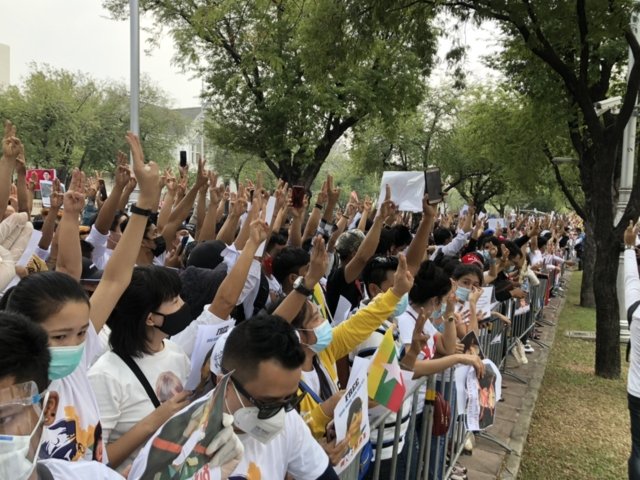 Myanmar’s people protest at UN office to demand release of Aung San Suu Kyi Myanmar’s people protest at UN office to demand release of Aung San Suu Kyi