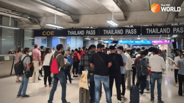 Over 21,000 overseas passengers arrive in BKK, Phuket, on 1st day without 'Test & Go' Over 21,000 overseas passengers arrive in BKK, Phuket, on 1st day without 'Test & Go'