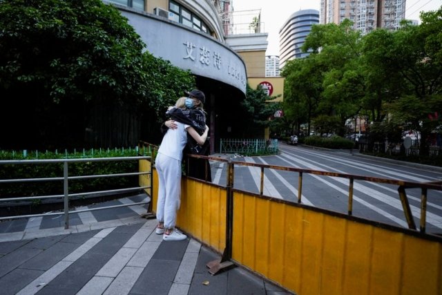 Shanghai hits prized 'zero COVID' status but lockdown lingers Shanghai hits prized 'zero COVID' status but lockdown lingers