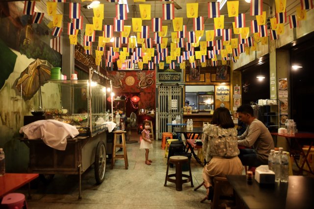 Chiang Mai eases restrictions on eateries, malls, convenience stores from Wednesday Chiang Mai eases restrictions on eateries, malls, convenience stores from Wednesday
