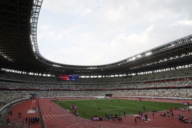 Up to 10,000 spectators allowed at each Olympic venue despite warnings Up to 10,000 spectators allowed at each Olympic venue despite warnings