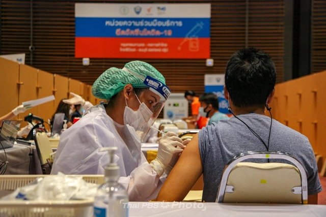 Vaccination of elderly, those with underlying diseases brought one month forward Vaccination of elderly, those with underlying diseases brought one month forward