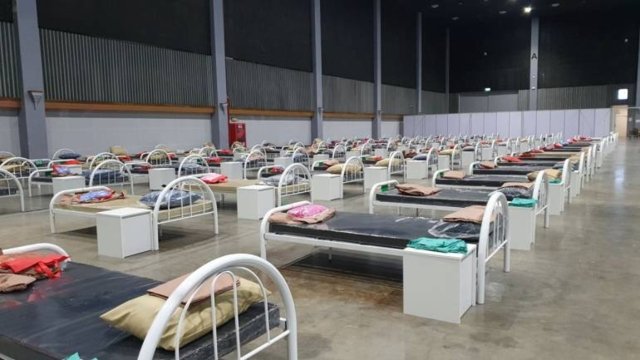 More field hospitals and community isolation programs set up in Pathum Thani More field hospitals and community isolation programs set up in Pathum Thani