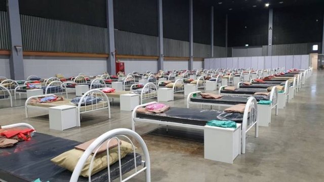 More field hospitals and community isolation programs set up in Pathum Thani More field hospitals and community isolation programs set up in Pathum Thani