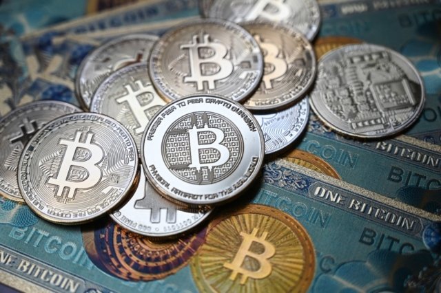 Amazon eyes cryptocurrency but not poised for Bitcoin Amazon eyes cryptocurrency but not poised for Bitcoin